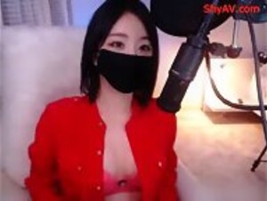 Horny Japanese Student Wants Sex 