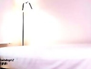 素人の動画- 300MIUM-373 【ウブっ娘、痴女体験】シリーズ屈指の清純派